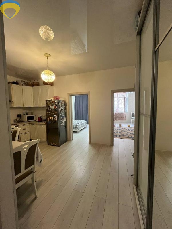 продажа трехкомнатной квартиры номер A-173650 в Приморском районе, фото номер 9